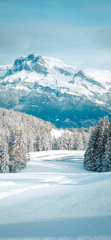 Magnificent winter mountain scenery phone wallpaper