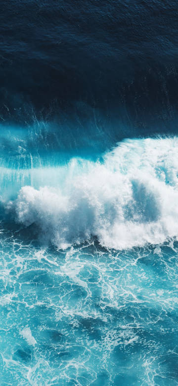 Big Wave In The Turquoise Sea 4K Phone Wallpaper