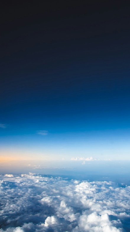 Sea of ​​clouds in Manila, Philippines phone wallpaper