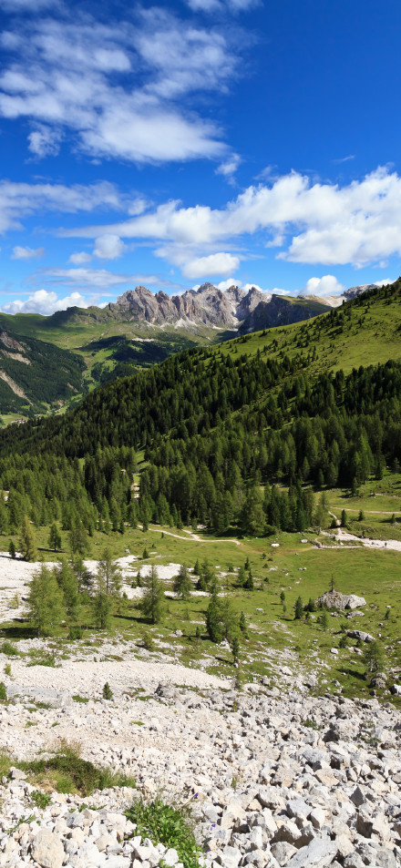 Blue sky, white clouds and majestic mountains natural scenery 4k phone wallpaper