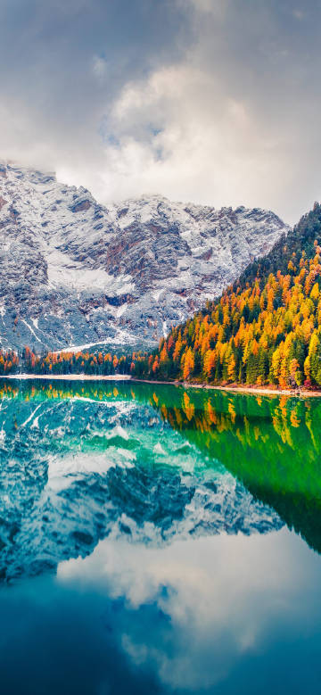Colorful woods, mountain lakes and beautiful scenery phone wallpaper