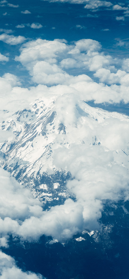 High altitude overlooking snow mountain fog scenery wallpaper