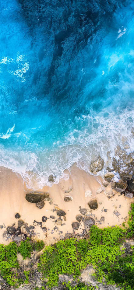 Overlooking the seaside wallpaper: sea, beach, stones, waves