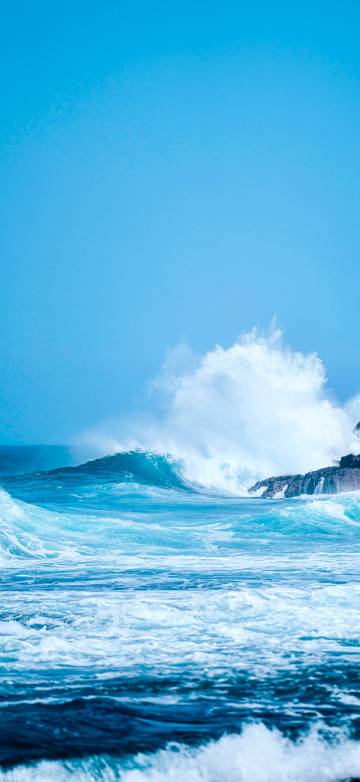 Blue Ocean Wave Crash Aesthetic Wallpaper
