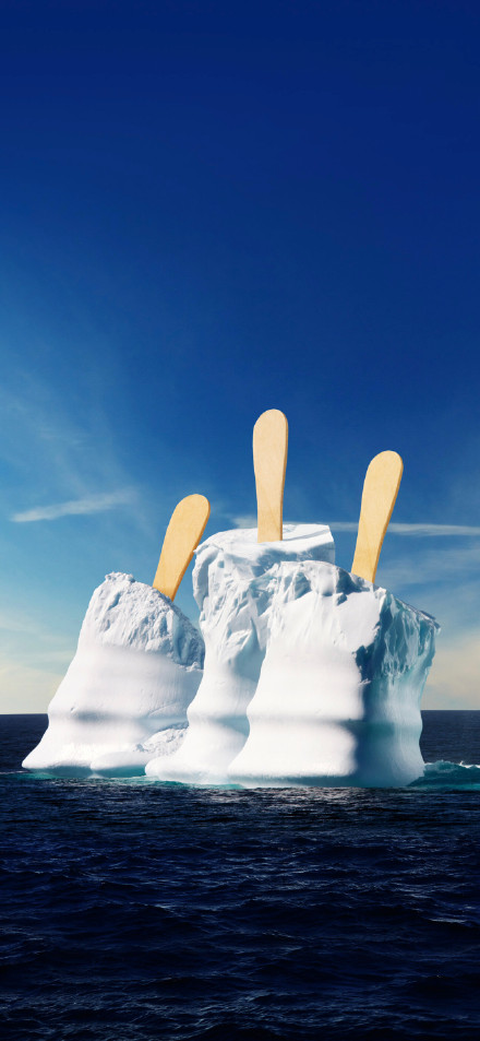 Unusual view in the icy Sea phone wallpaper