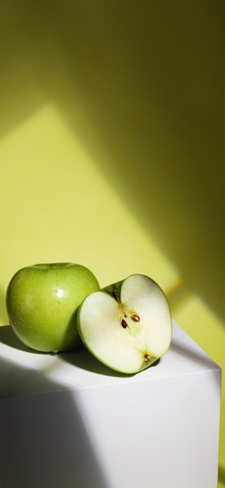 Minimalist Green Apple Still Life Wallpaper