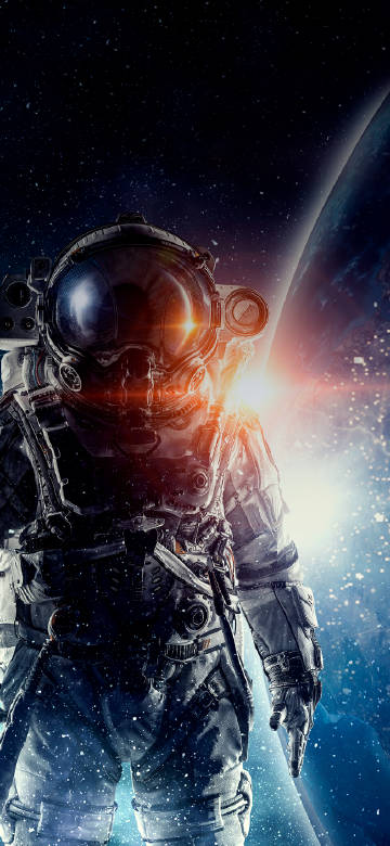 Astronaut on the background of the earth