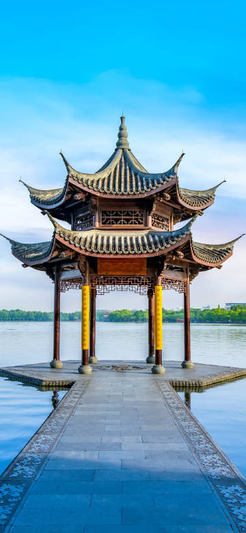 Jixian Pavilion with ancient charm by West Lake