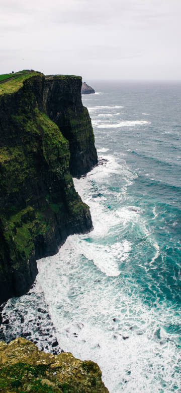 Magnificent sea cliff scenery