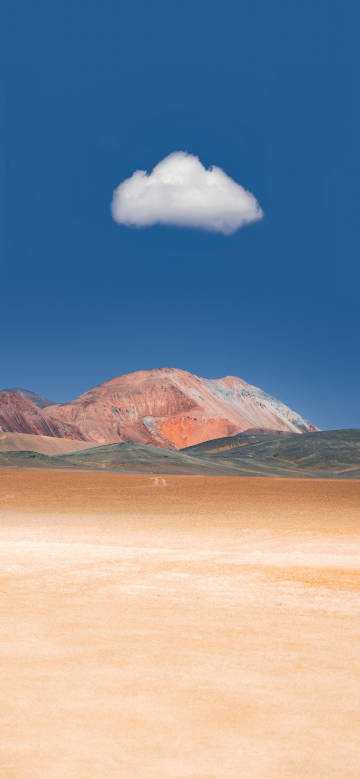 Lonely cloud in the vast desert