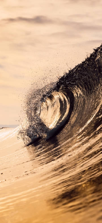 Spectacular wave moment