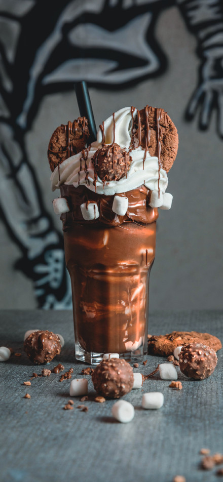 Appealing chocolate blend drink