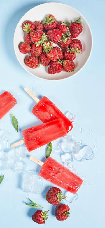 Refreshing strawberry popsicles